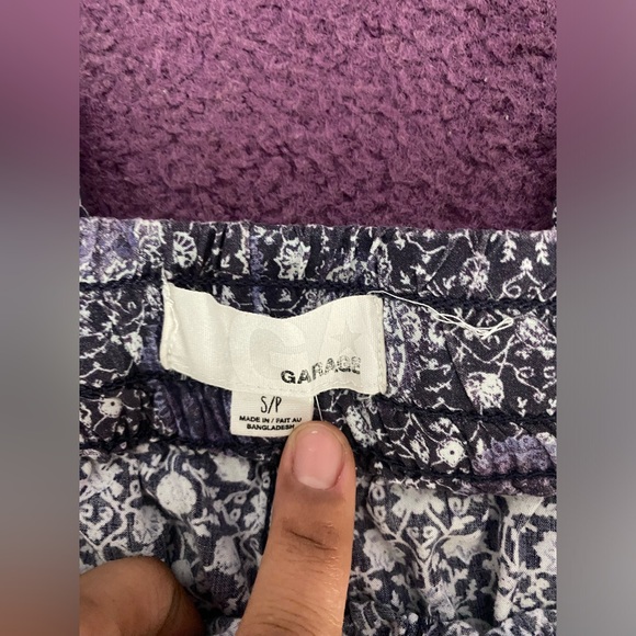 🍁Garage floral damask purple and white jogger pants size SP - Picture 5 of 8